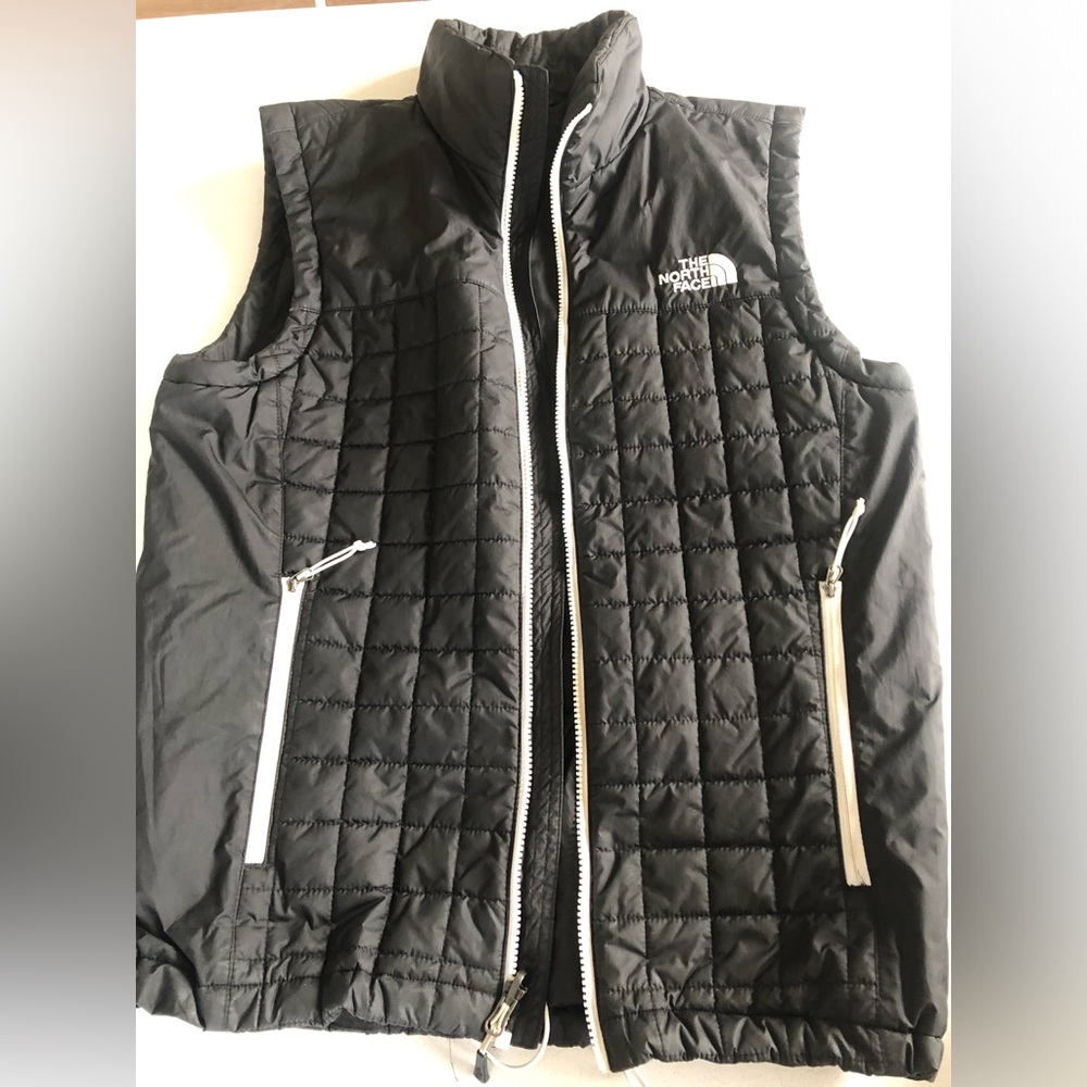 EUC Mens North Face Puffer Vest